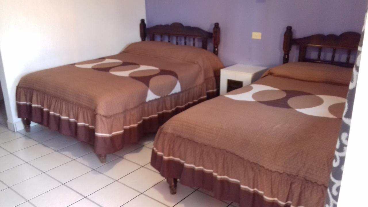 Hotel Sierra Azul ครีล ภายนอก รูปภาพ