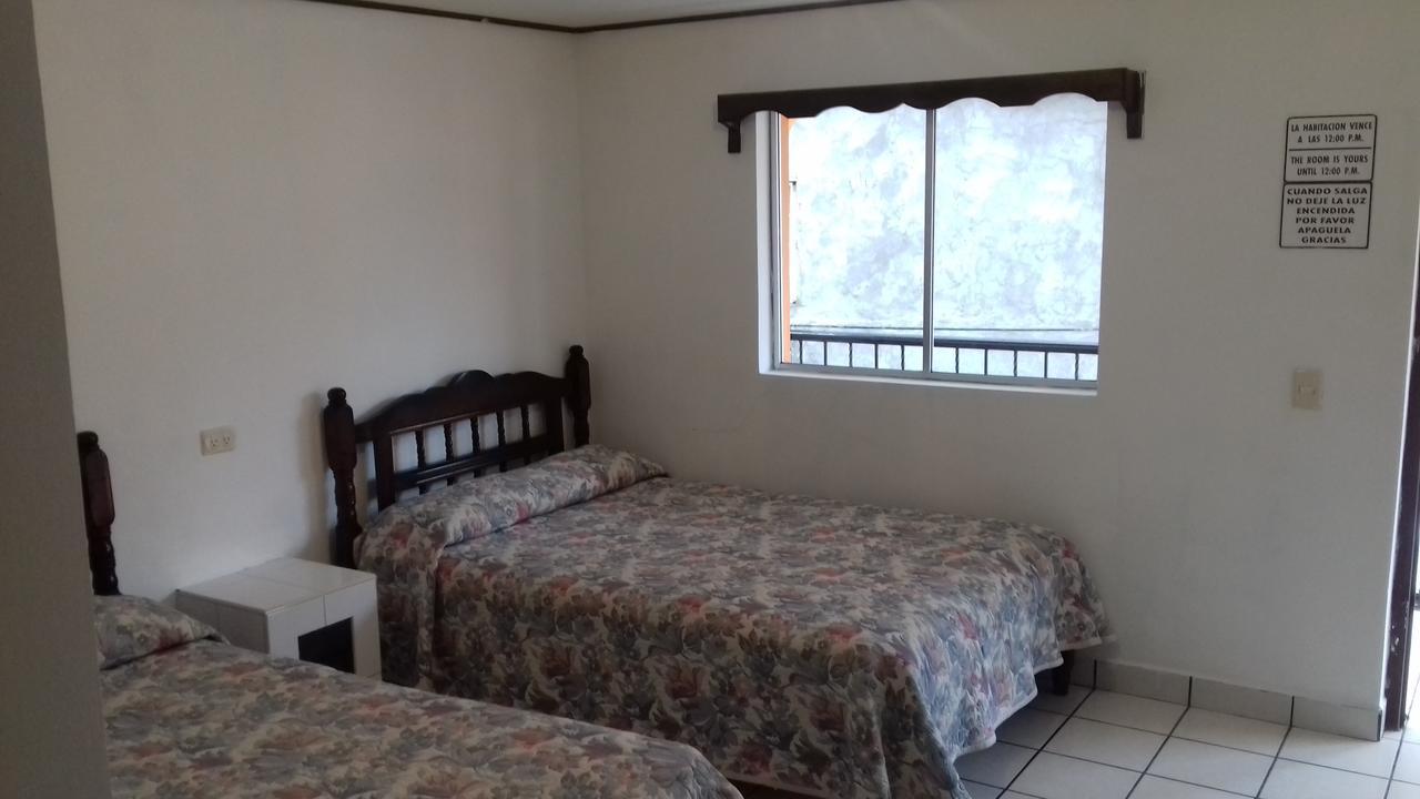 Hotel Sierra Azul ครีล ภายนอก รูปภาพ