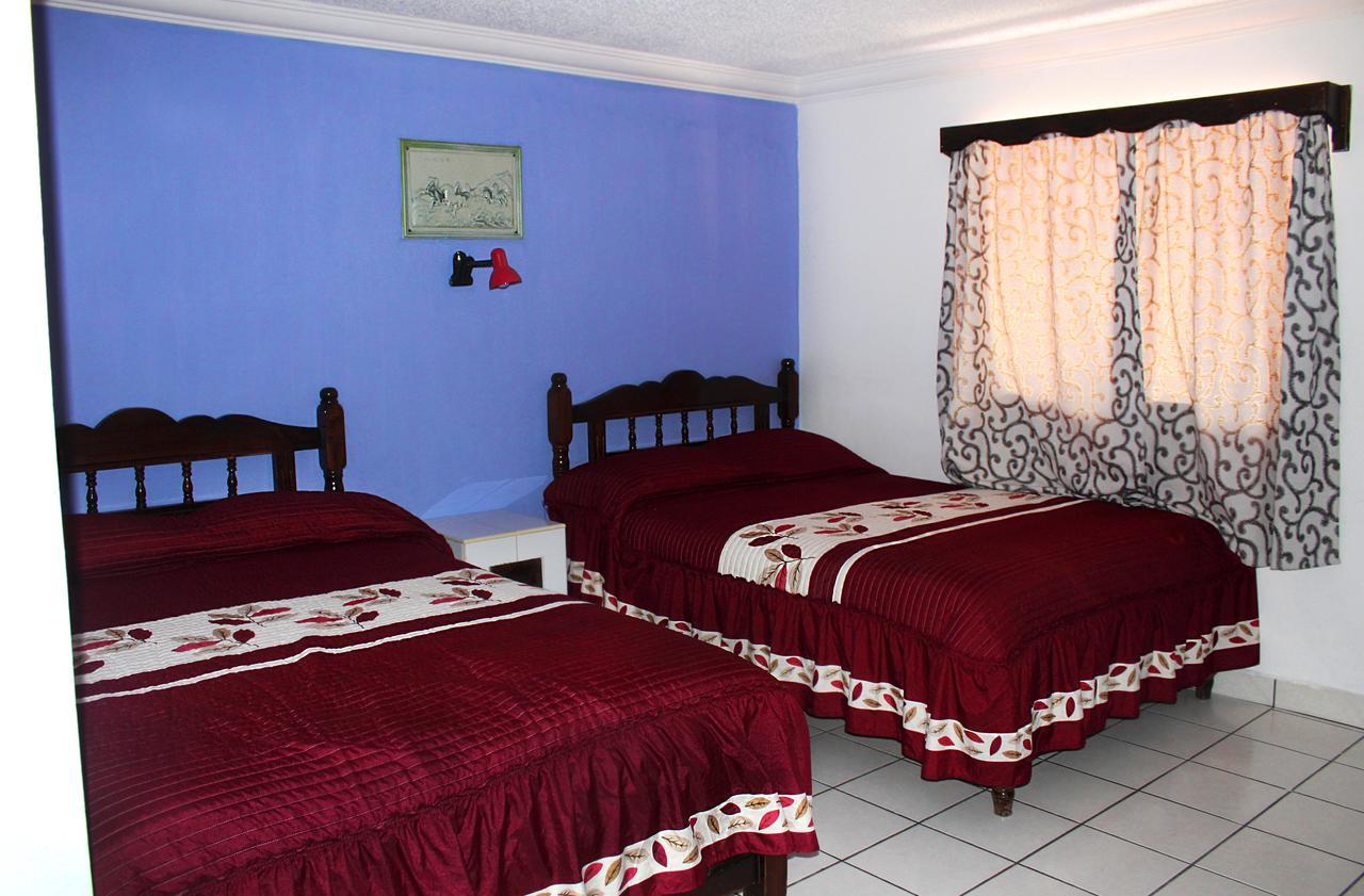 Hotel Sierra Azul ครีล ภายนอก รูปภาพ